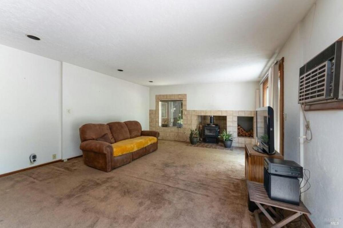 Picture of Home For Sale in Ukiah, California, United States