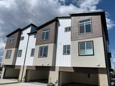 Home For Sale in Sandy, Utah