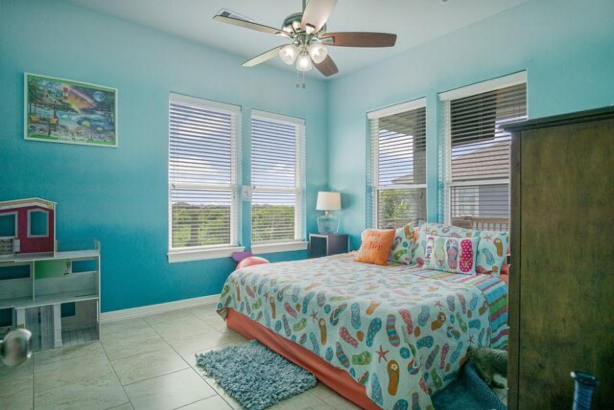 Picture of Home For Sale in Crystal Beach, Texas, United States