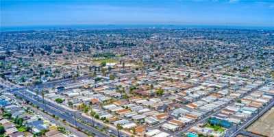 Home For Sale in Huntington Beach, California