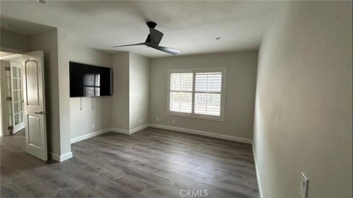 Picture of Home For Sale in Westlake Village, California, United States