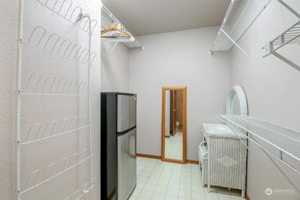 Picture of Home For Sale in Olympia, Washington, United States