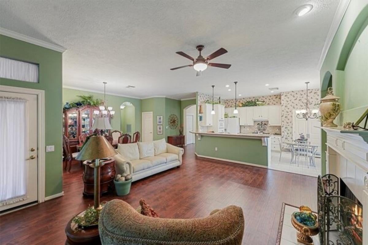 Picture of Home For Sale in The Woodlands, Texas, United States