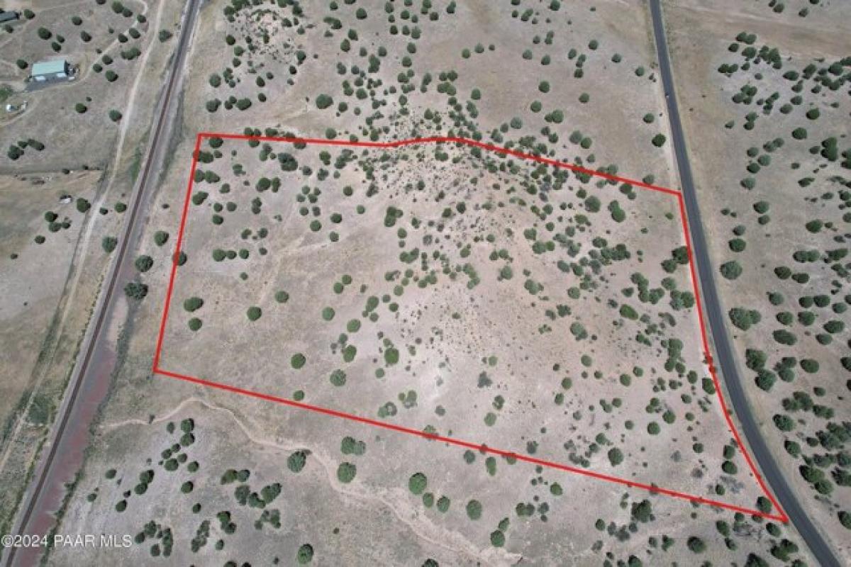 Picture of Residential Land For Sale in Prescott, Arizona, United States
