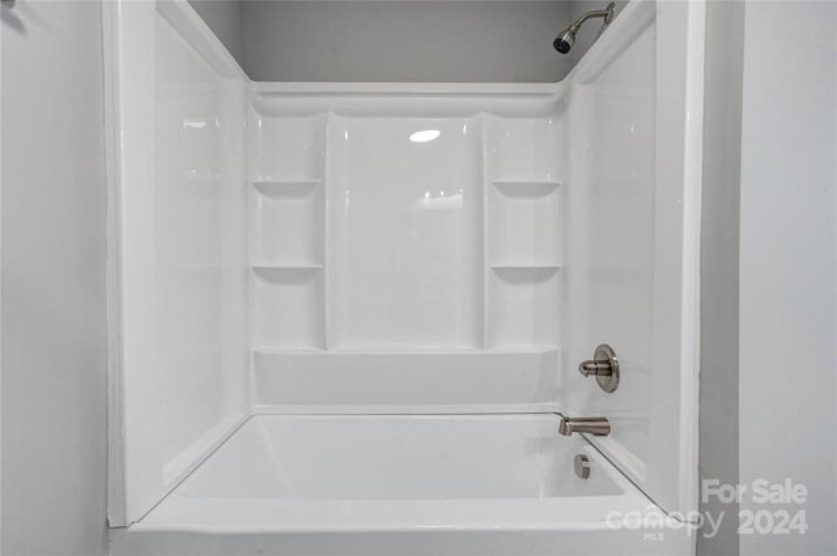 Picture of Home For Sale in Shelby, North Carolina, United States