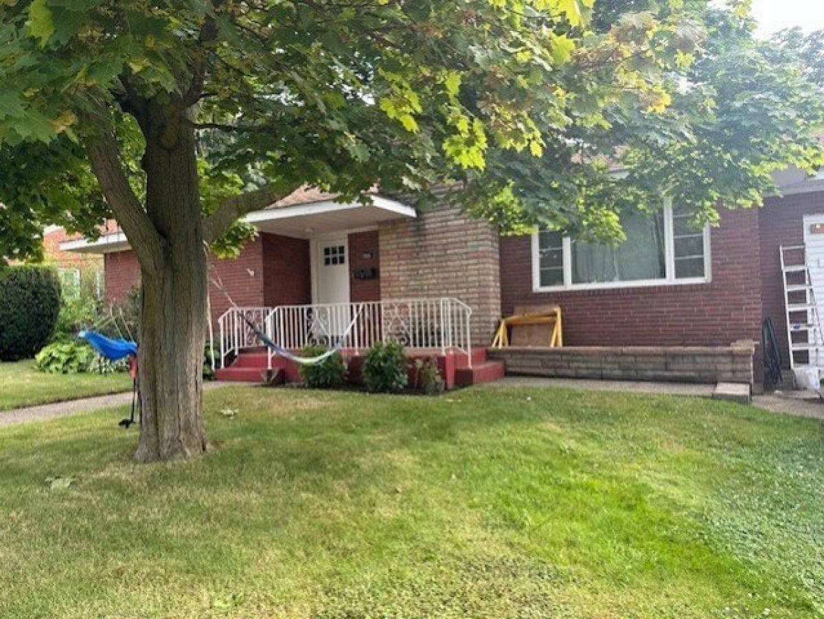Picture of Home For Sale in Erie, Pennsylvania, United States