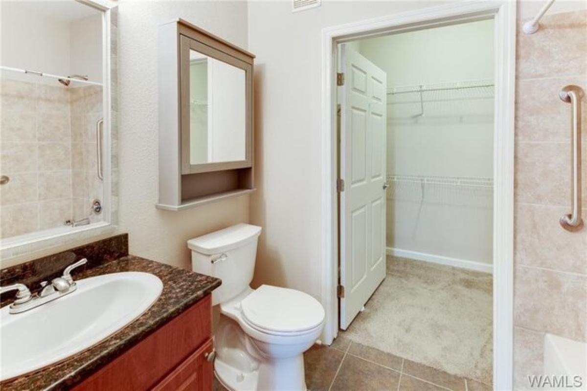 Picture of Home For Sale in Tuscaloosa, Alabama, United States