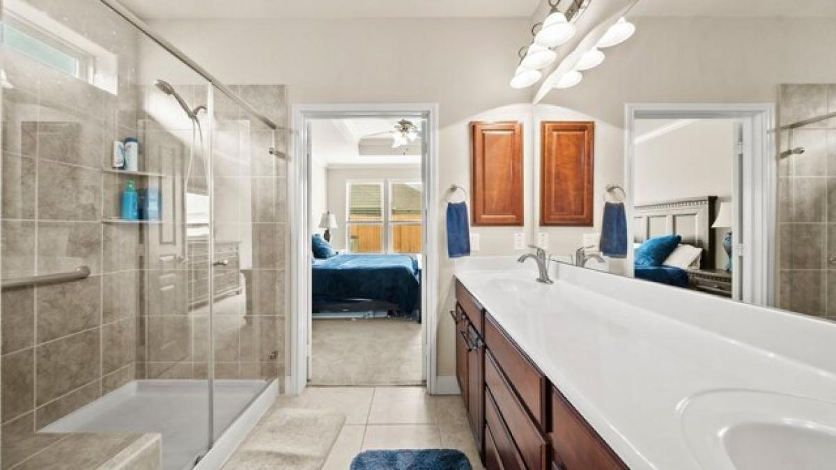 Picture of Home For Sale in League City, Texas, United States