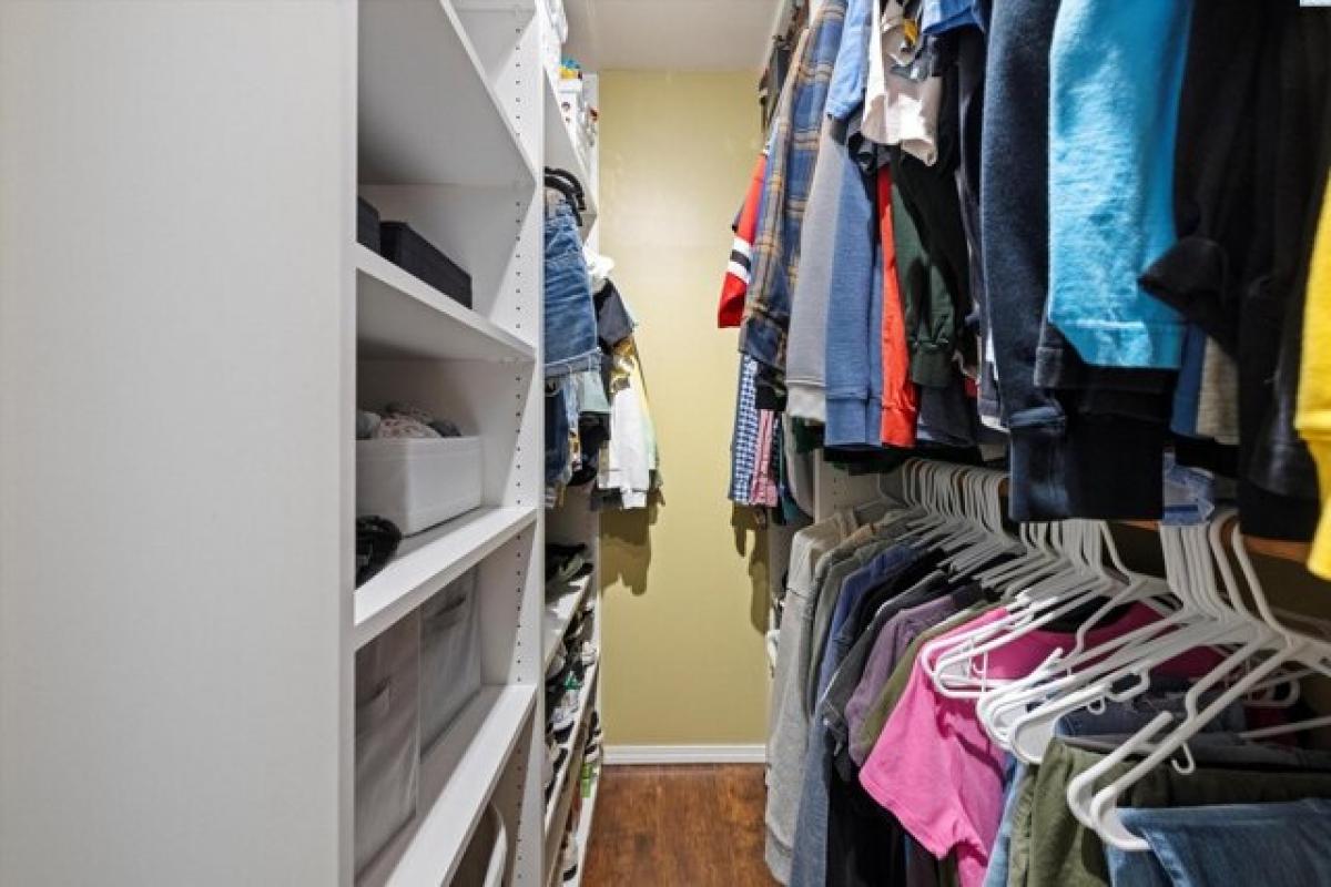 Picture of Home For Sale in Kennewick, Washington, United States