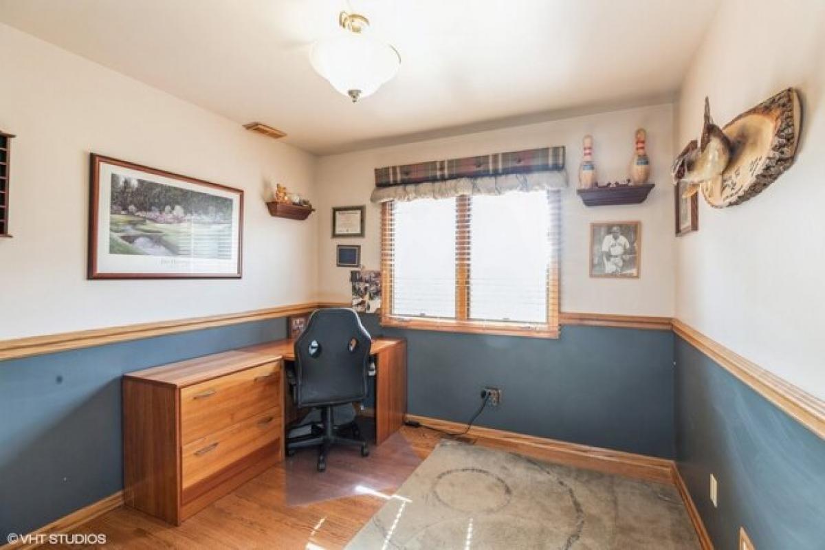 Picture of Home For Sale in Tinley Park, Illinois, United States