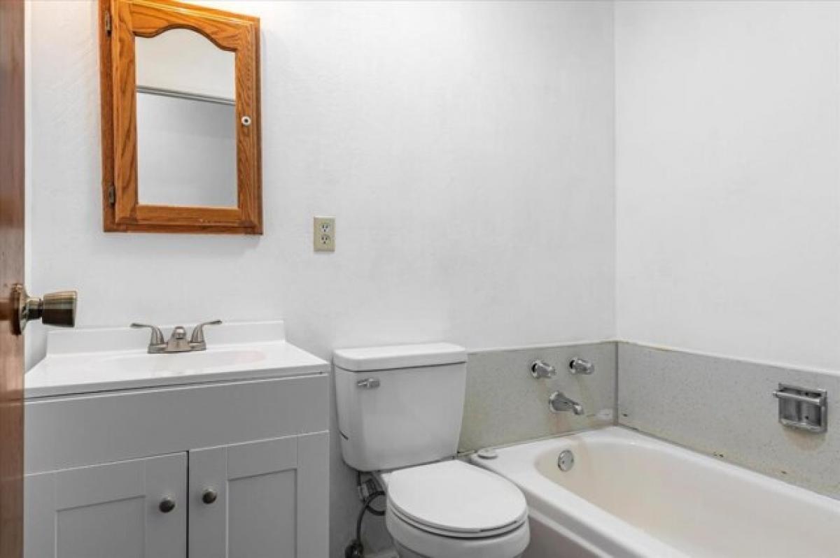 Picture of Home For Sale in Hollister, California, United States