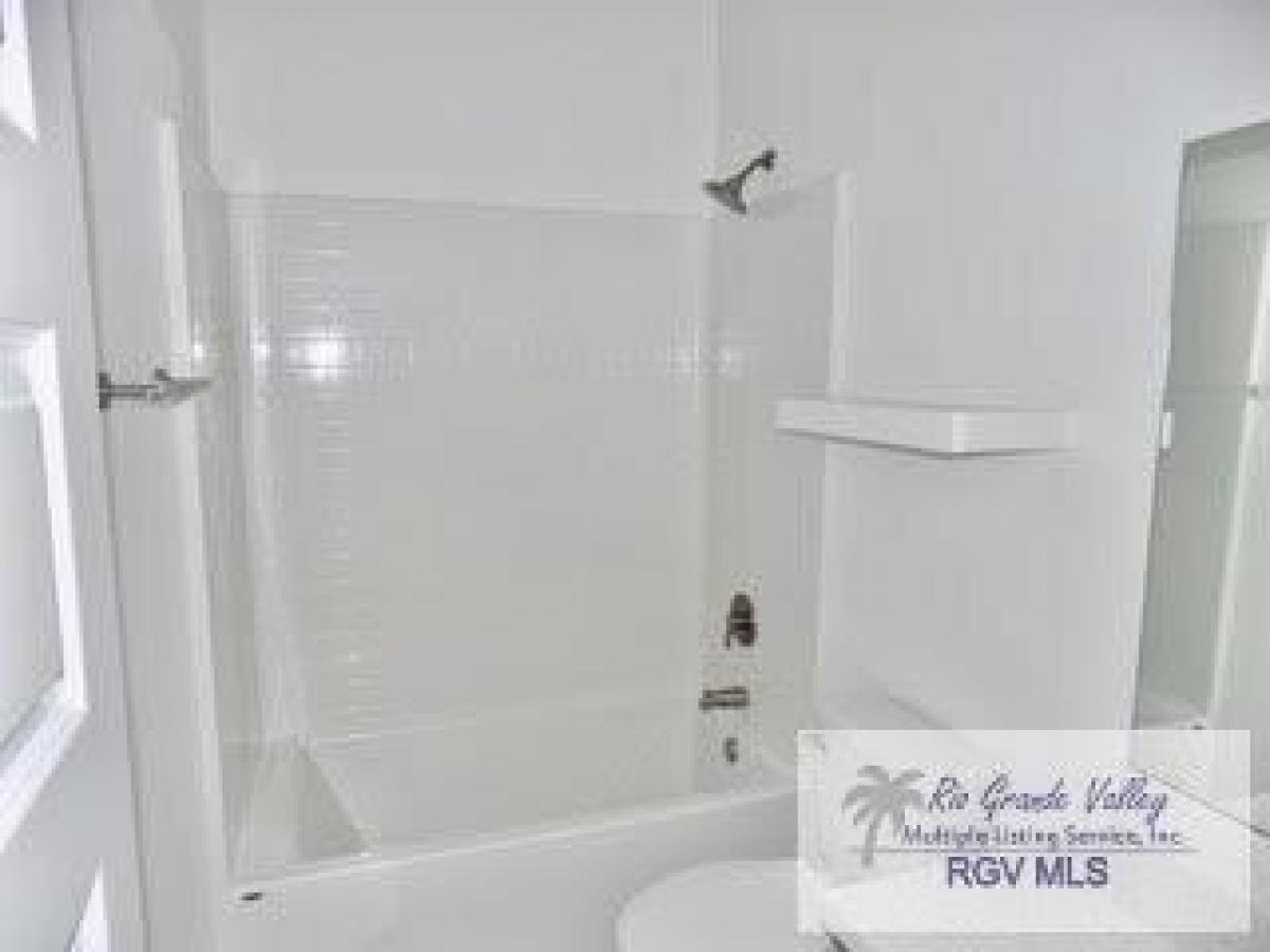 Picture of Home For Sale in La Feria, Texas, United States