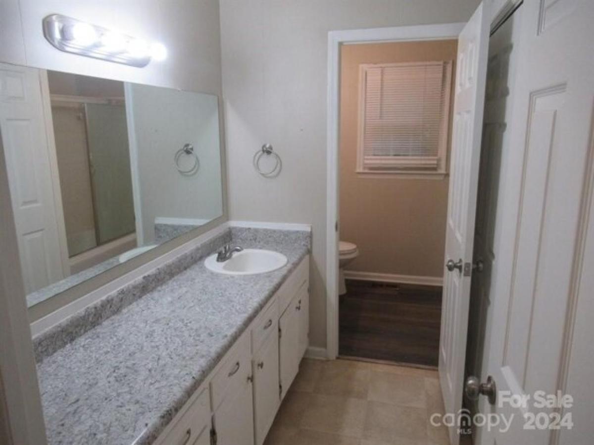 Picture of Home For Sale in Lincolnton, North Carolina, United States