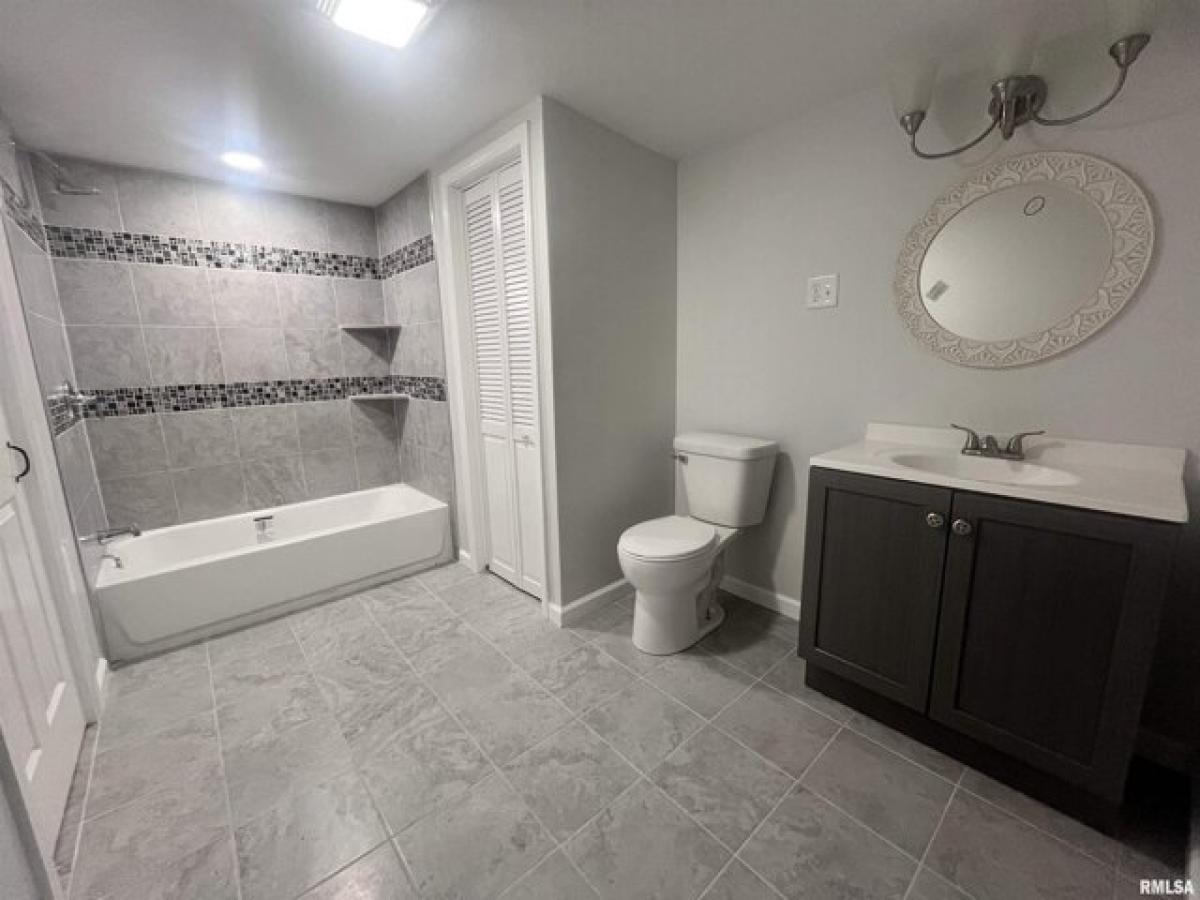 Picture of Home For Sale in Herrin, Illinois, United States