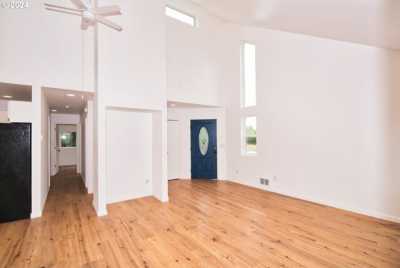 Home For Sale in Ocean Shores, Washington