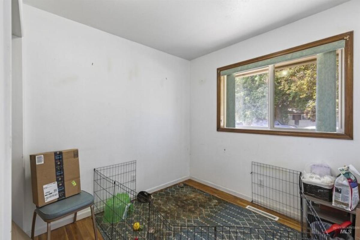 Picture of Home For Sale in Mountain Home, Idaho, United States