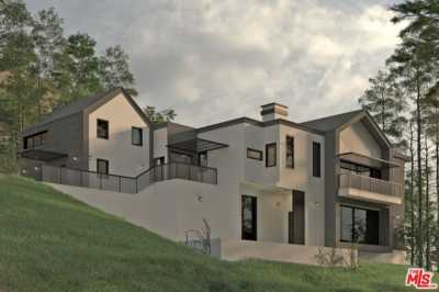 Home For Sale in Beverly Hills, California