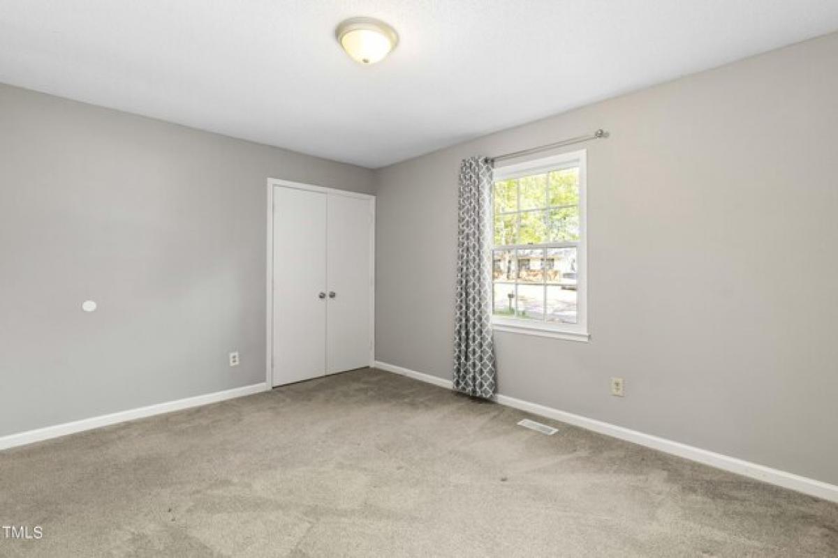 Picture of Home For Sale in Cary, North Carolina, United States