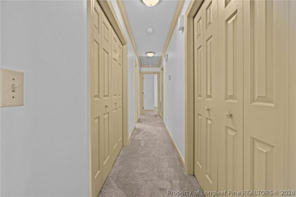 Picture of Home For Sale in Sanford, North Carolina, United States