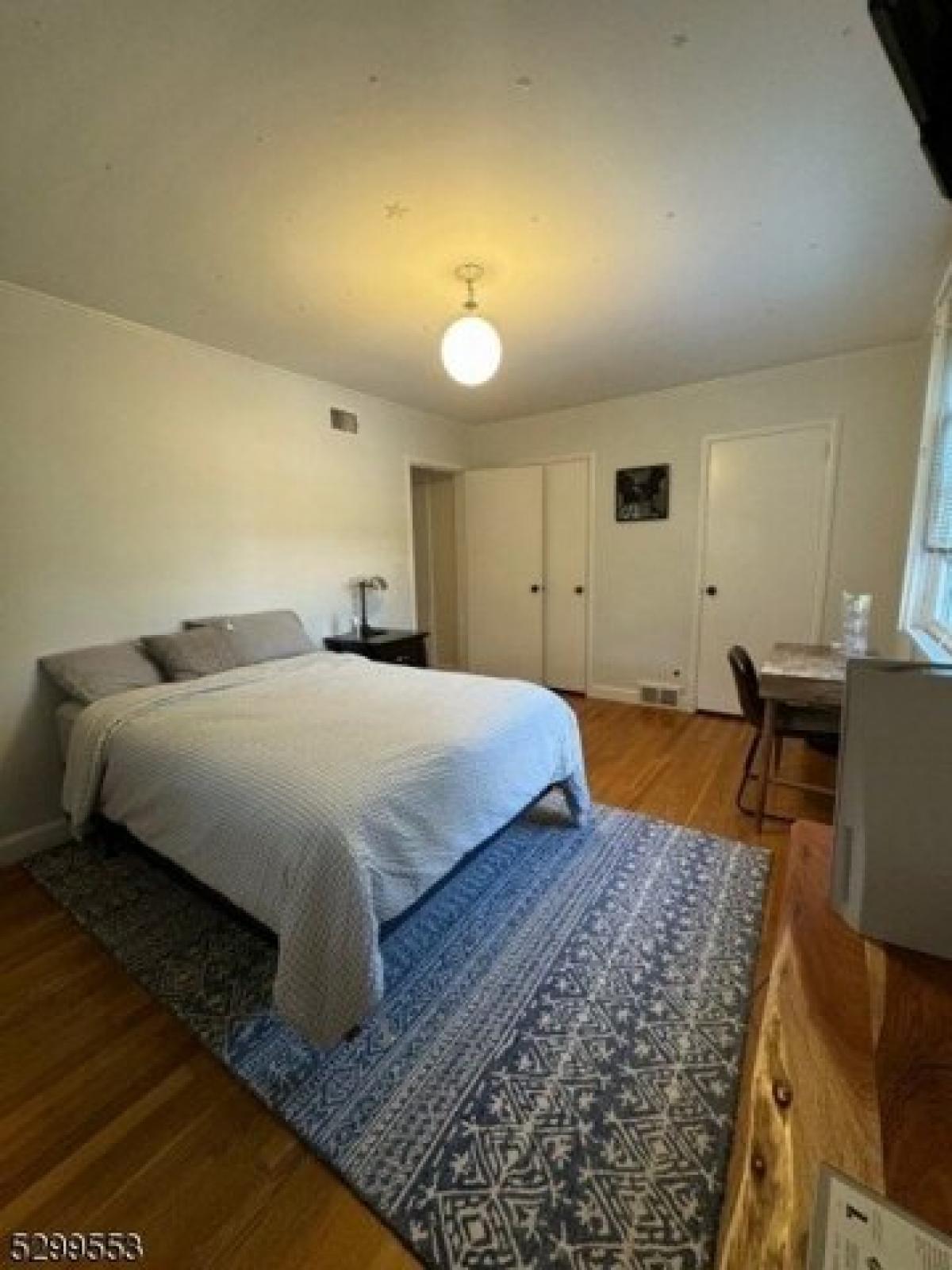 Picture of Home For Sale in West Orange, New Jersey, United States