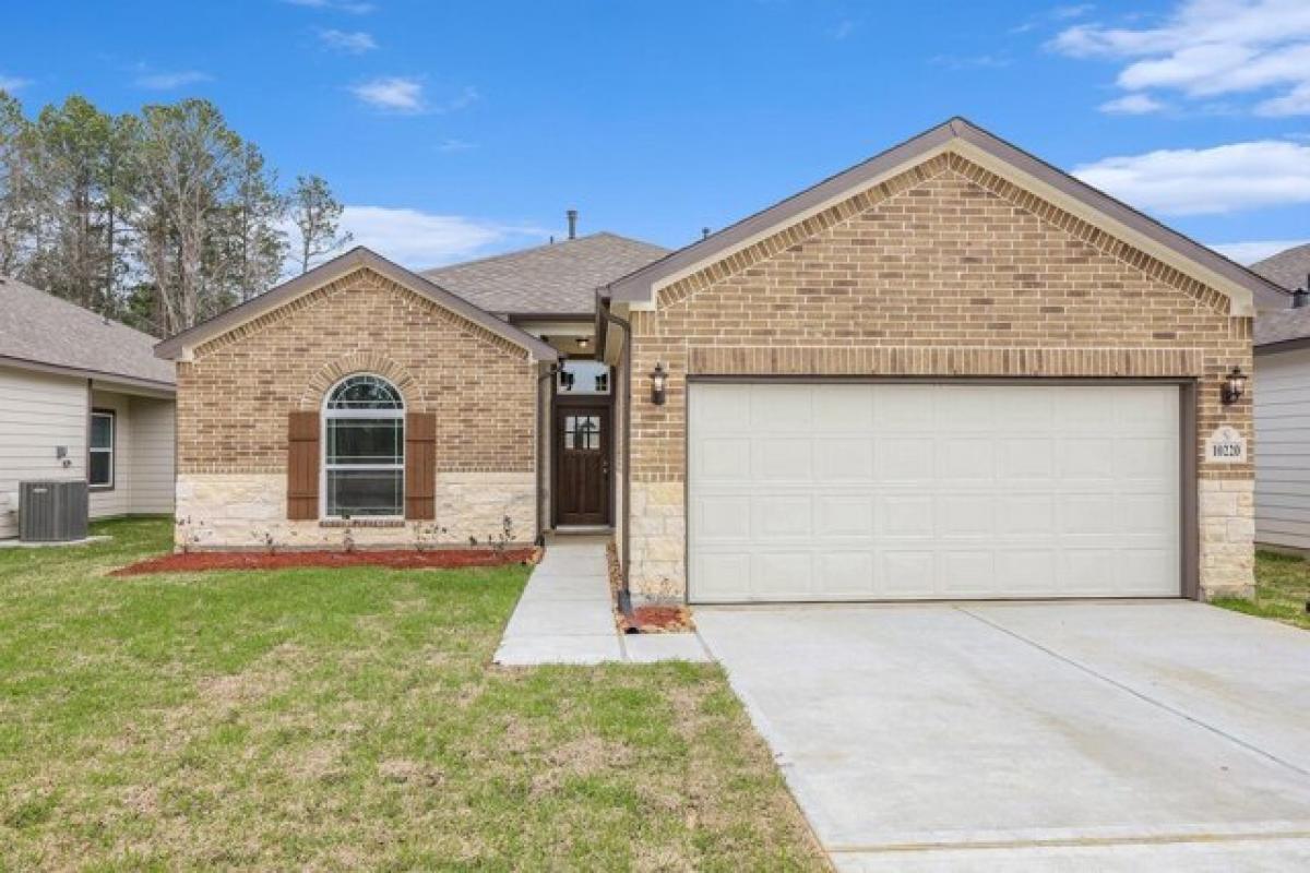 Picture of Home For Sale in Cleveland, Texas, United States