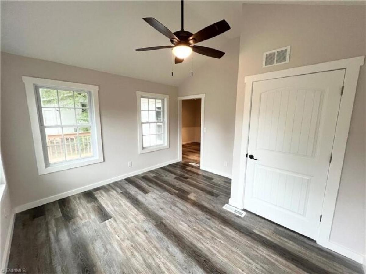 Picture of Home For Sale in Graham, North Carolina, United States