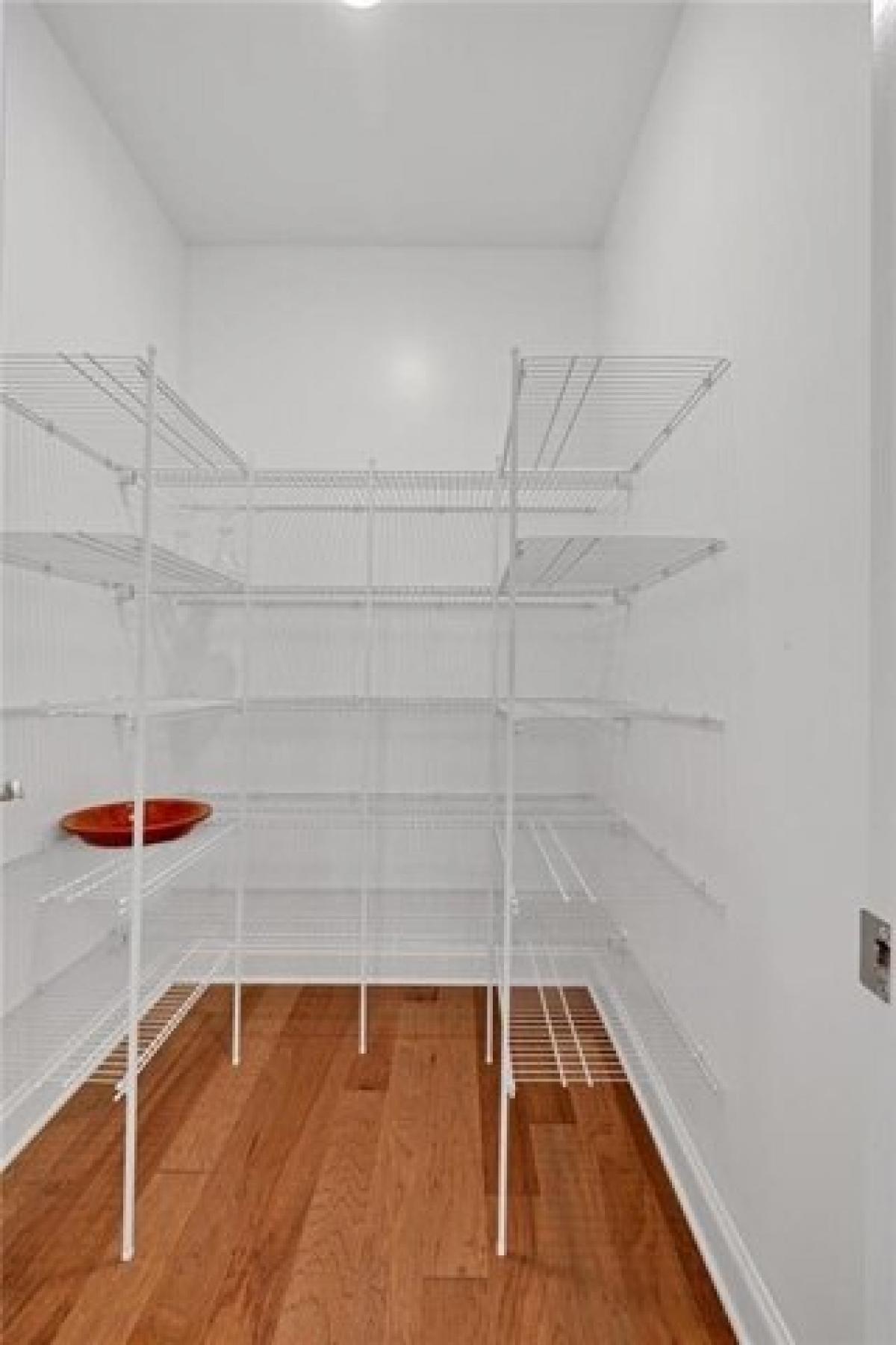 Picture of Home For Sale in Canton, Georgia, United States