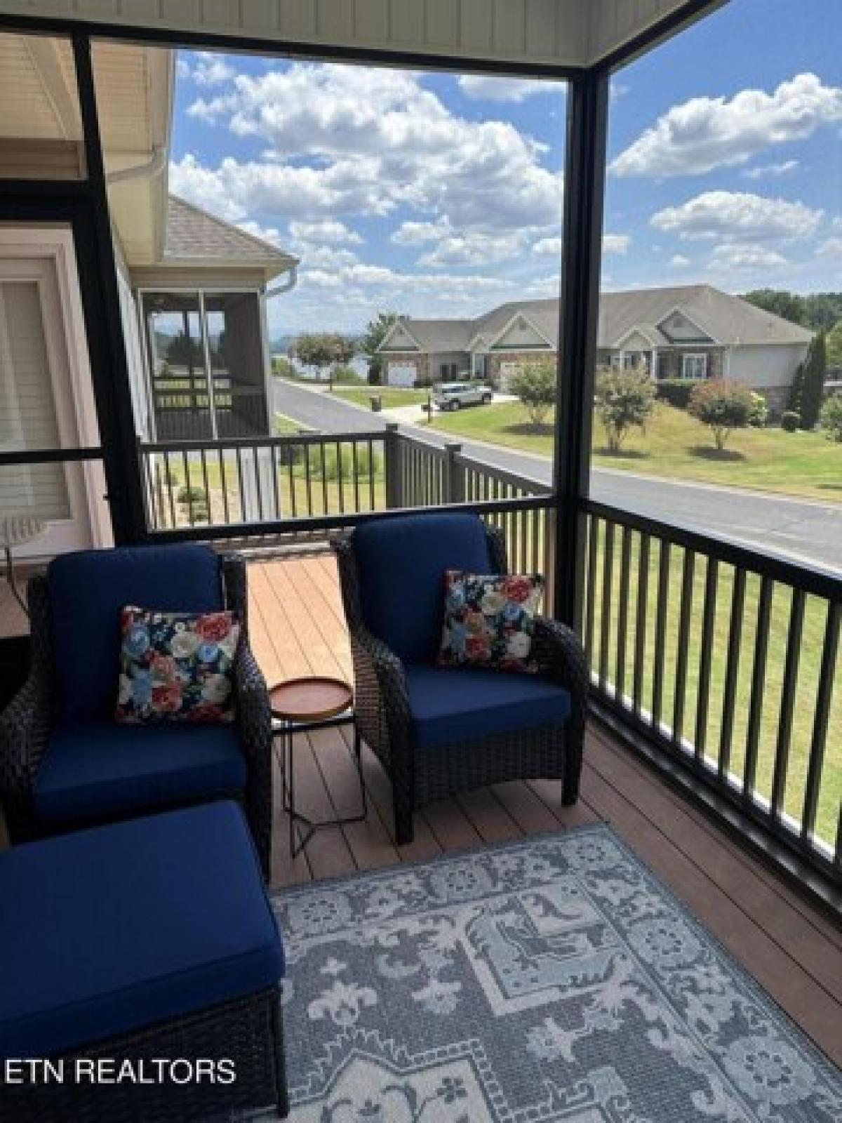 Picture of Home For Sale in Loudon, Tennessee, United States