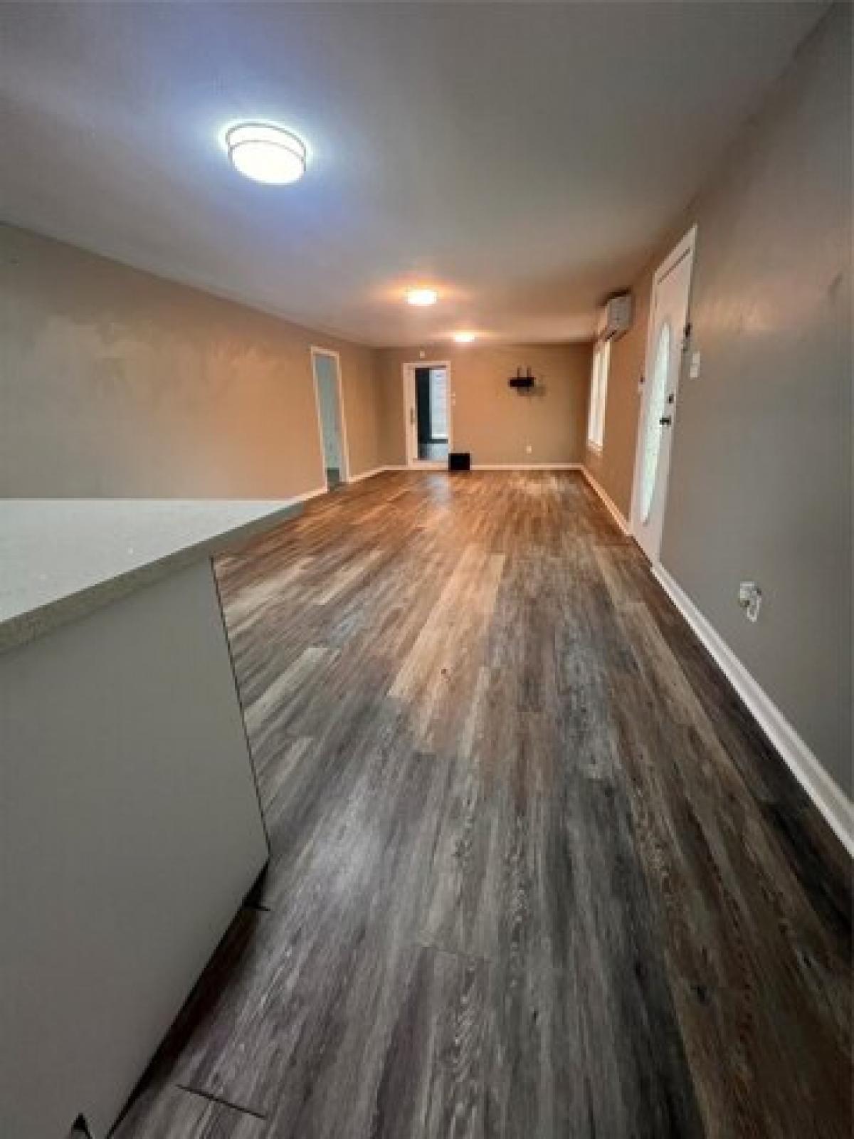 Picture of Home For Sale in Cleveland, Texas, United States