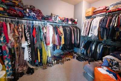 Home For Sale in Goodyear, Arizona