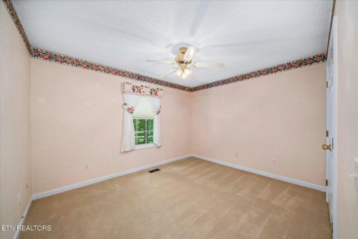 Picture of Home For Sale in Crossville, Tennessee, United States