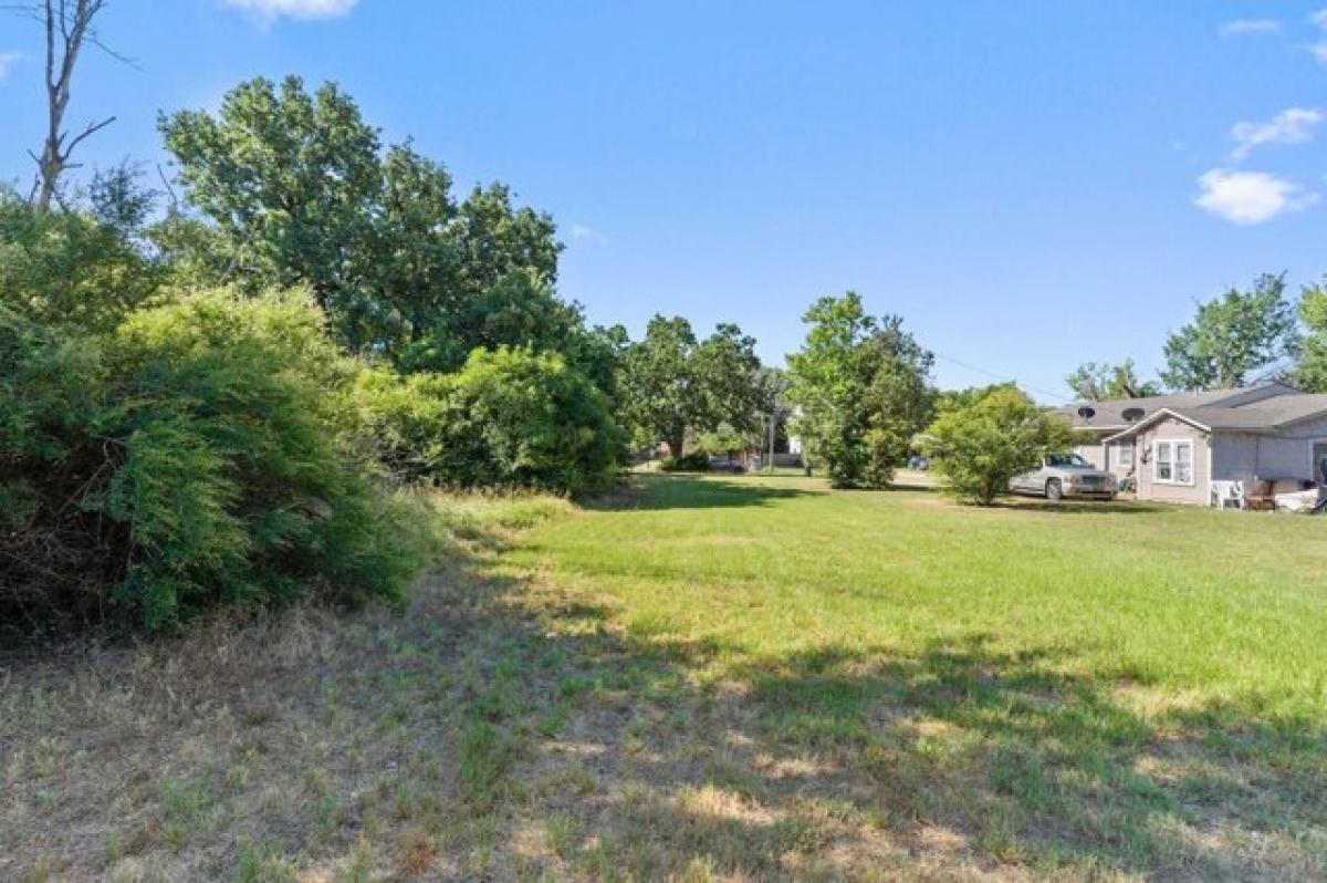 Picture of Residential Land For Sale in Fort Worth, Texas, United States
