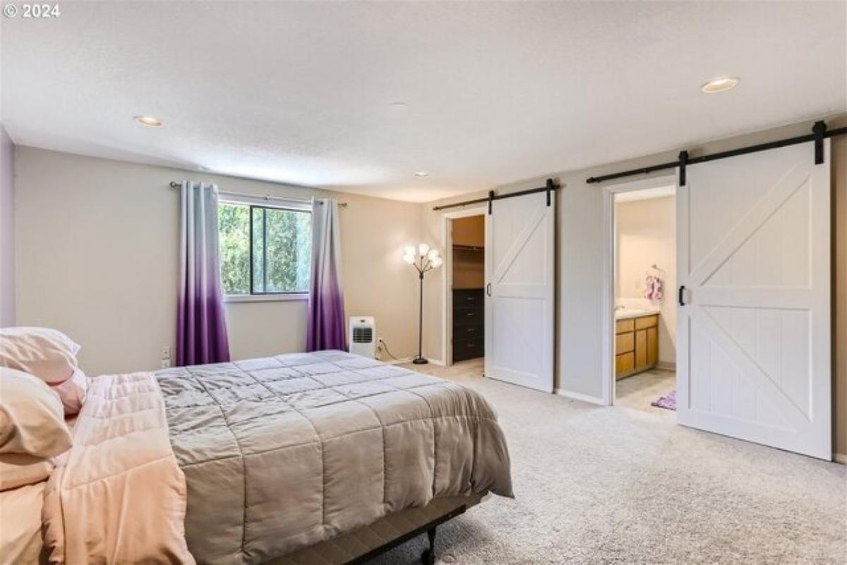 Picture of Home For Sale in Hillsboro, Oregon, United States