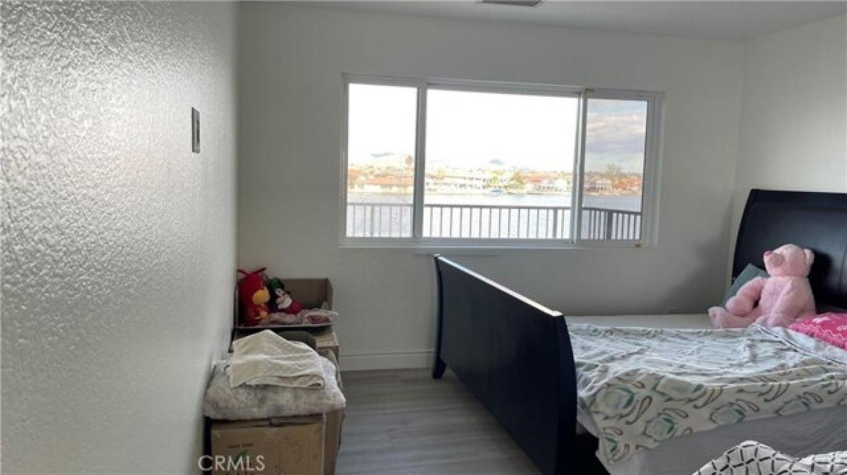 Picture of Home For Sale in Victorville, California, United States