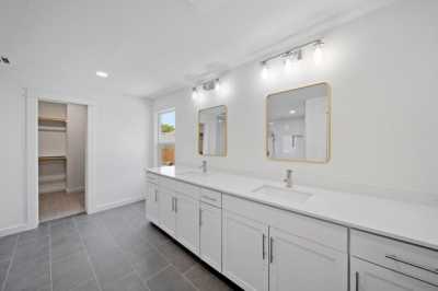 Home For Sale in Venus, Texas