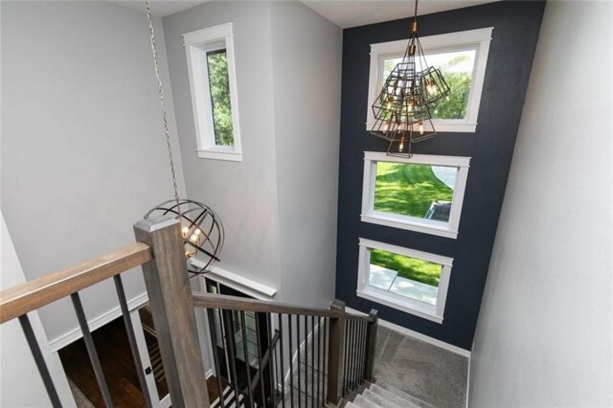 Picture of Home For Sale in West Des Moines, Iowa, United States