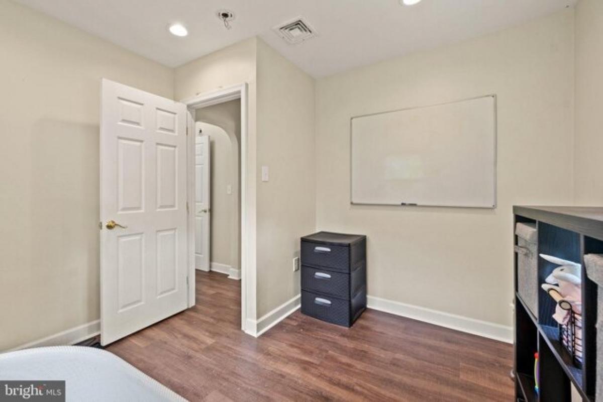 Picture of Home For Sale in Alexandria, Virginia, United States