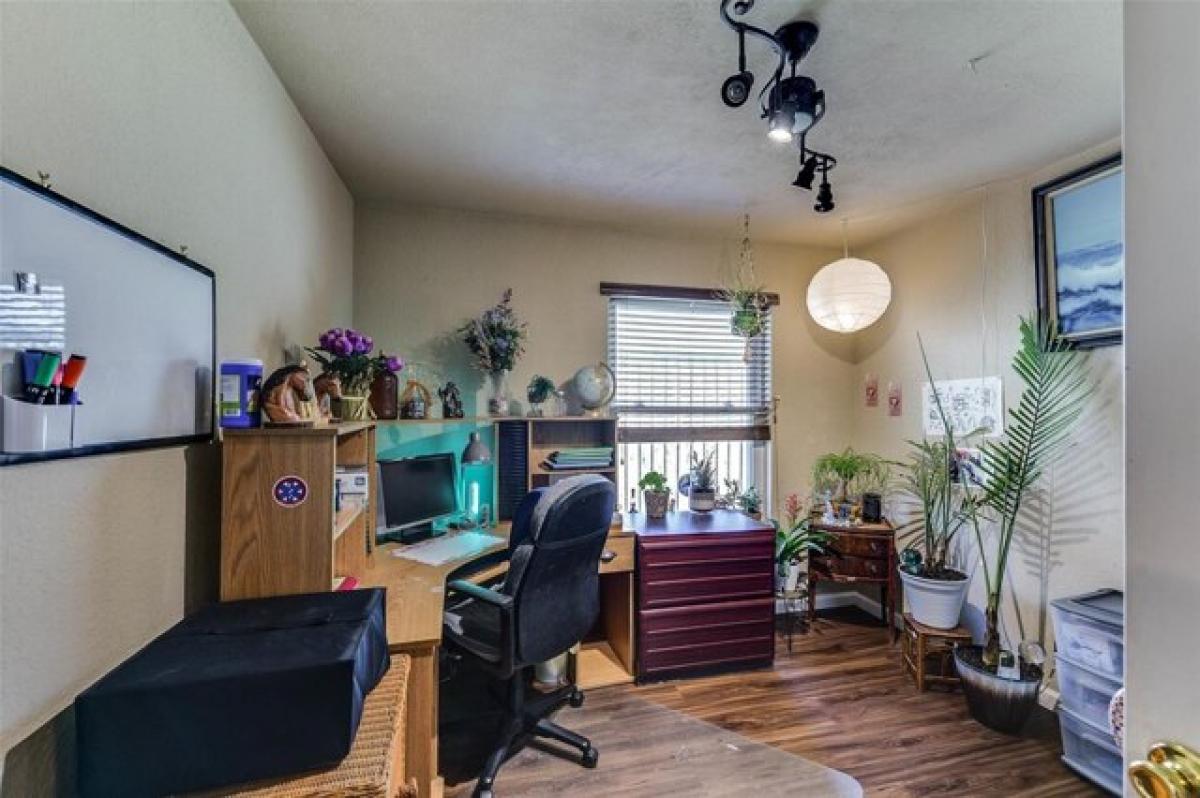 Picture of Home For Sale in Grand Prairie, Texas, United States