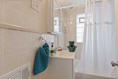 Home For Sale in Warren, Michigan