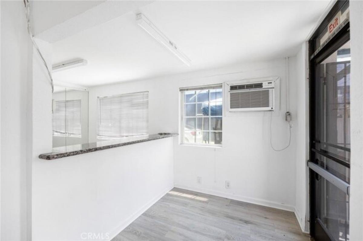 Picture of Home For Sale in North Hollywood, California, United States