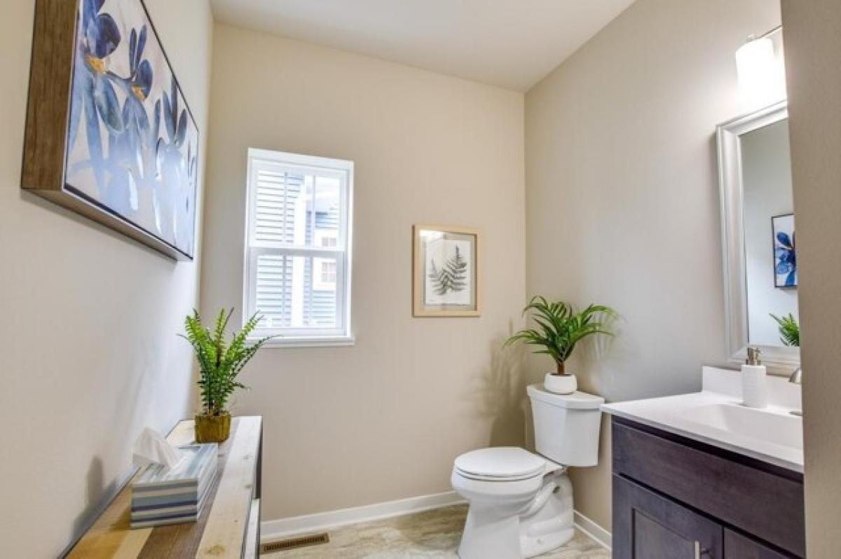 Picture of Home For Sale in Fitchburg, Wisconsin, United States