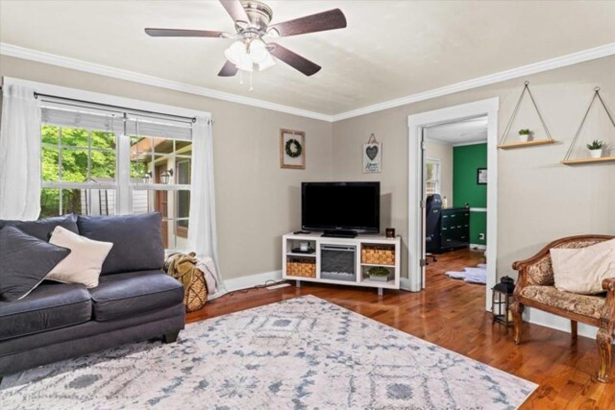 Picture of Home For Sale in Dalton, Georgia, United States