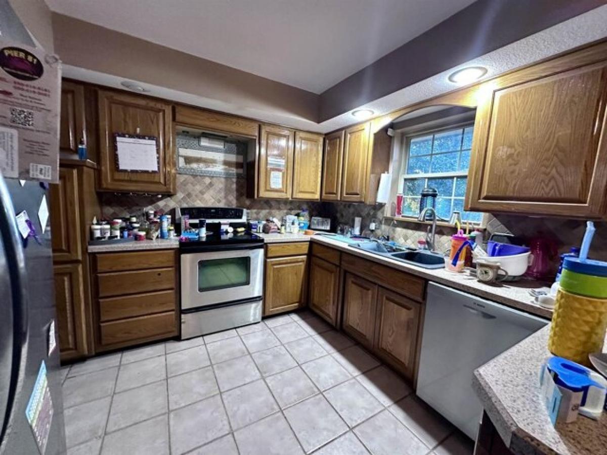 Picture of Home For Sale in Enid, Oklahoma, United States