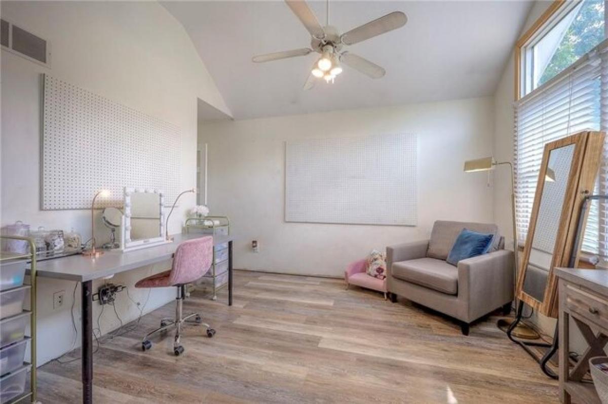 Picture of Home For Sale in Raymore, Missouri, United States