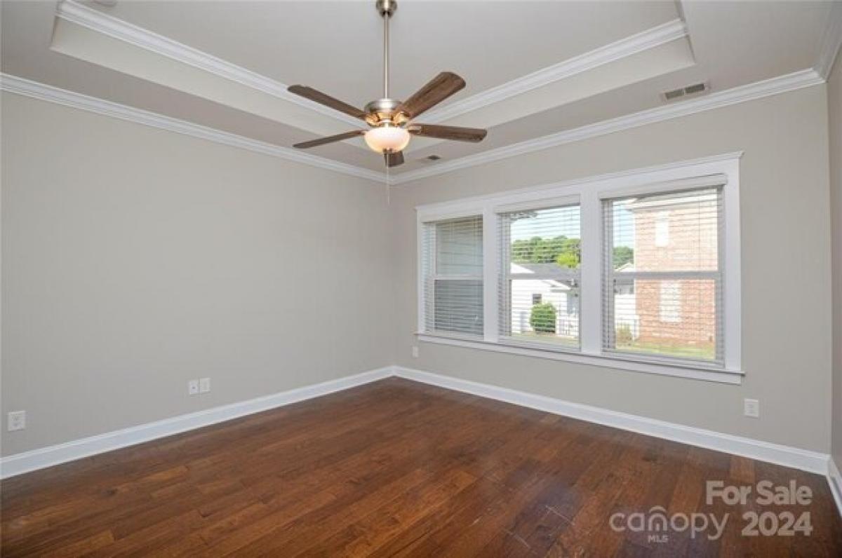 Picture of Home For Sale in Belmont, North Carolina, United States