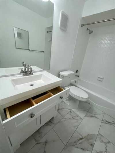 Home For Rent in Pembroke Pines, Florida