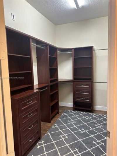 Home For Sale in Davie, Florida