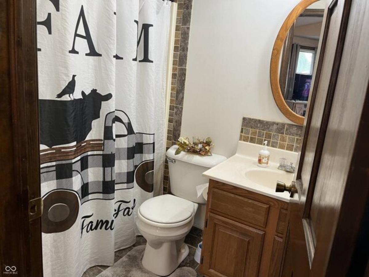 Picture of Home For Sale in Rushville, Indiana, United States