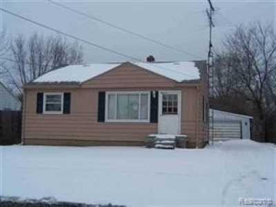 Home For Sale in Burton, Michigan