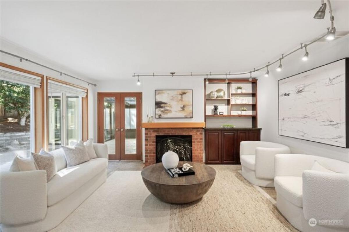 Picture of Home For Sale in Puyallup, Washington, United States